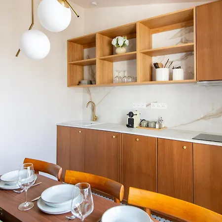 Designer One-bed - Marais - Free Parking *